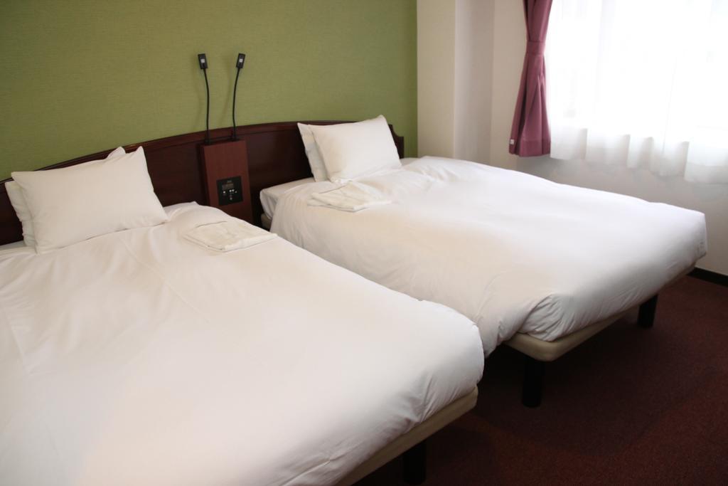 Отель The B Kyoto Sanjo Экстерьер фото