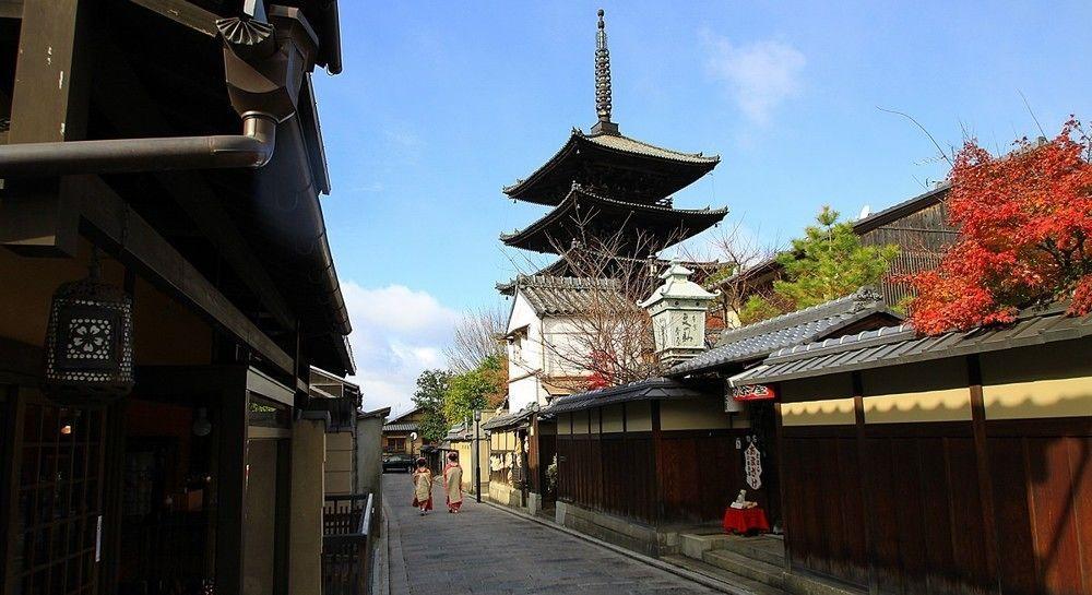 Отель The B Kyoto Sanjo Экстерьер фото