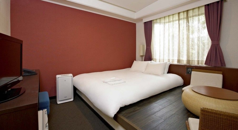 Отель The B Kyoto Sanjo Экстерьер фото