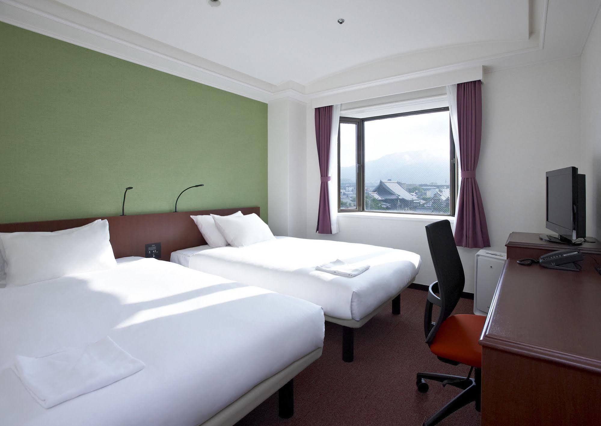 Отель The B Kyoto Sanjo Экстерьер фото
