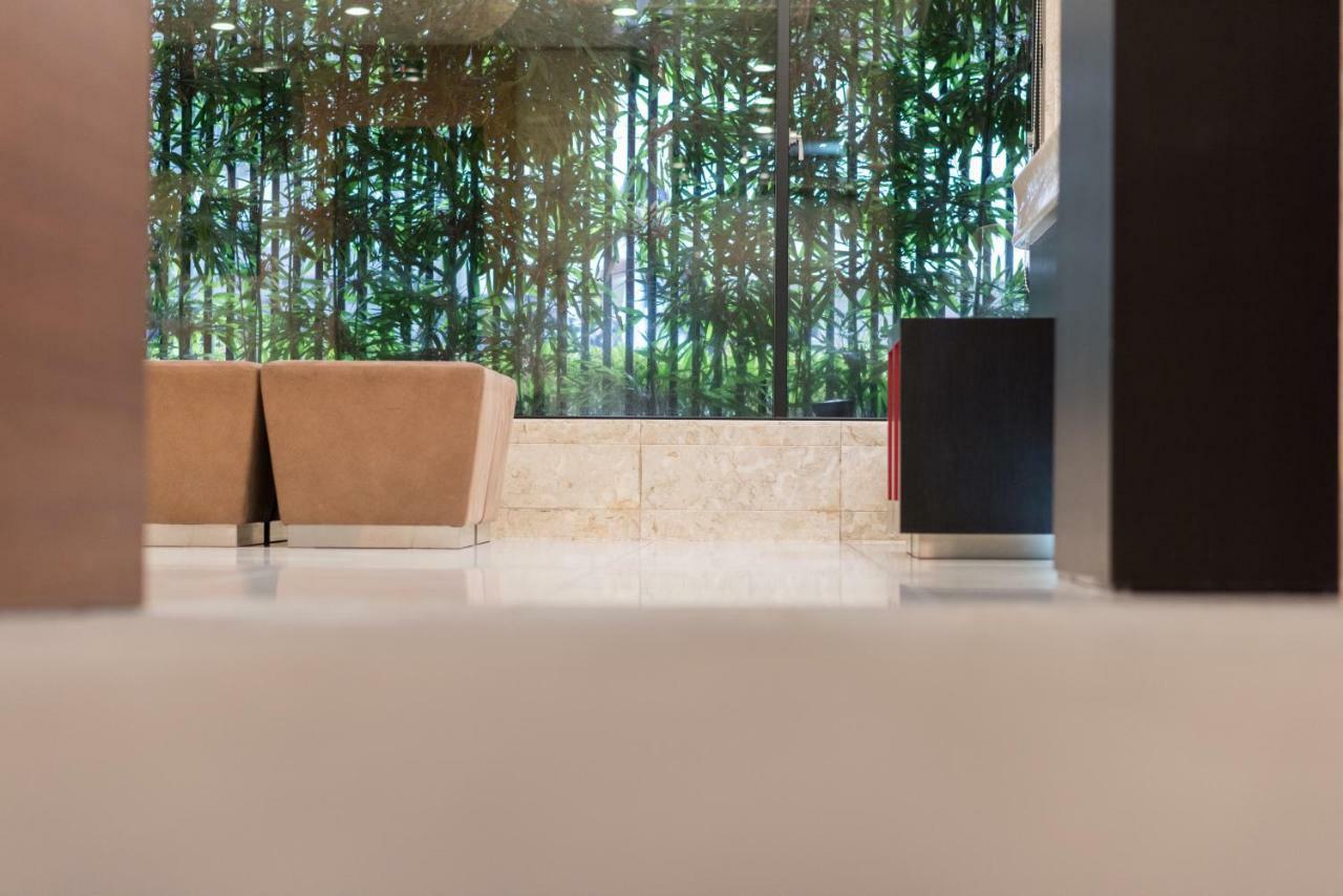 Отель The B Kyoto Sanjo Экстерьер фото