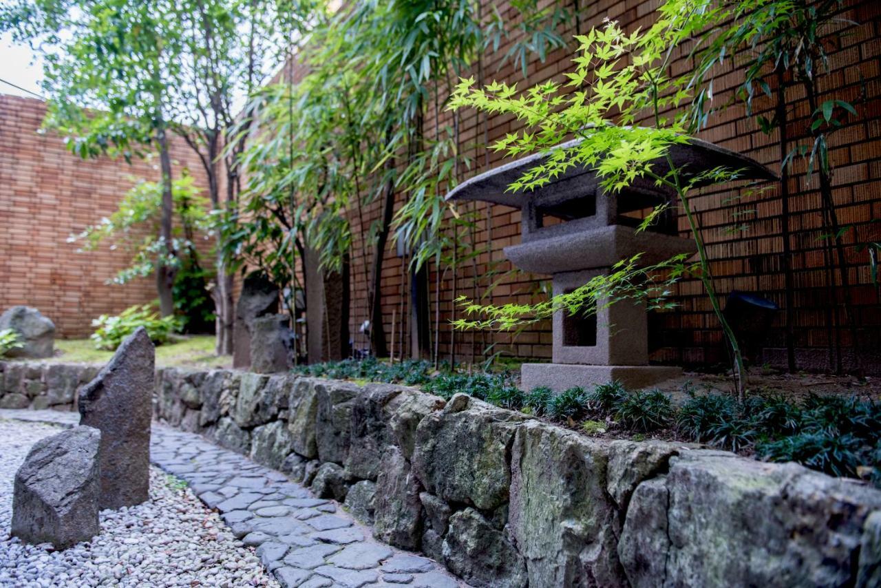 Отель The B Kyoto Sanjo Экстерьер фото